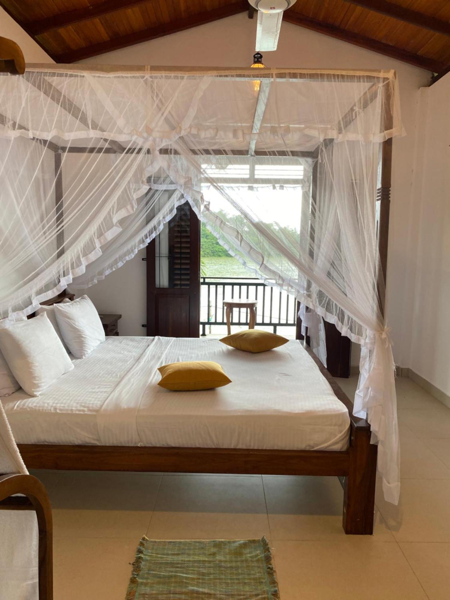 Villa Lake Mountain Weligama Exterior photo